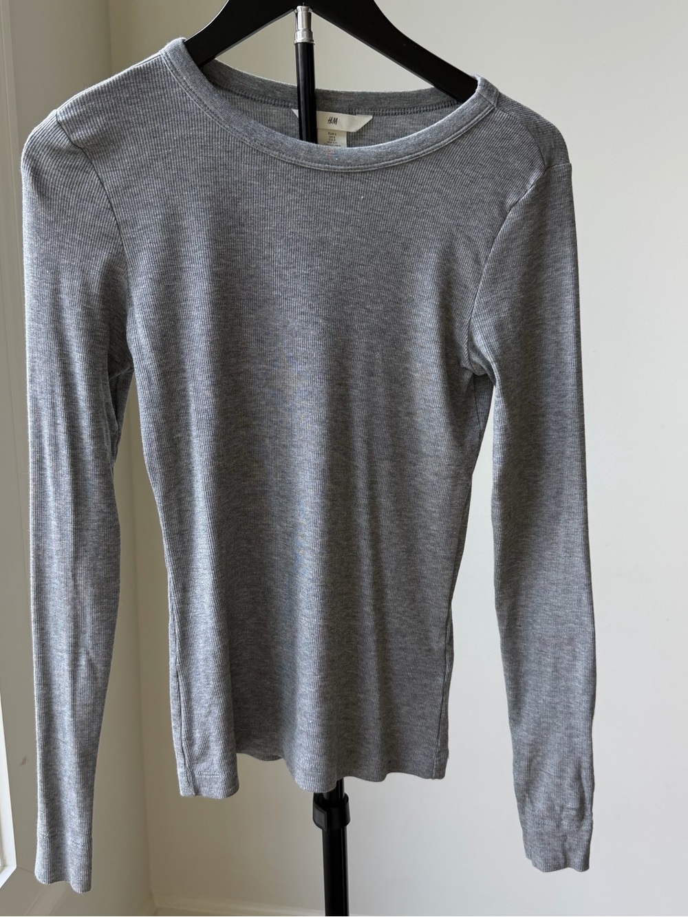 H&M Ribbed Long-Sleeve Crewneck Top - Light Gray